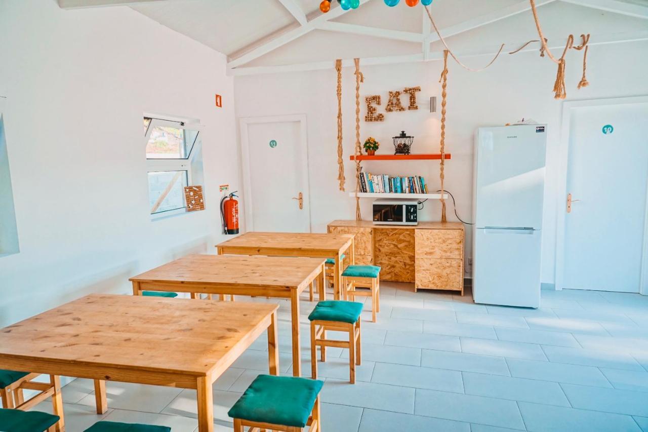 Oasis Backpackers Hostel Sintra Surf 콜라레스 외부 사진