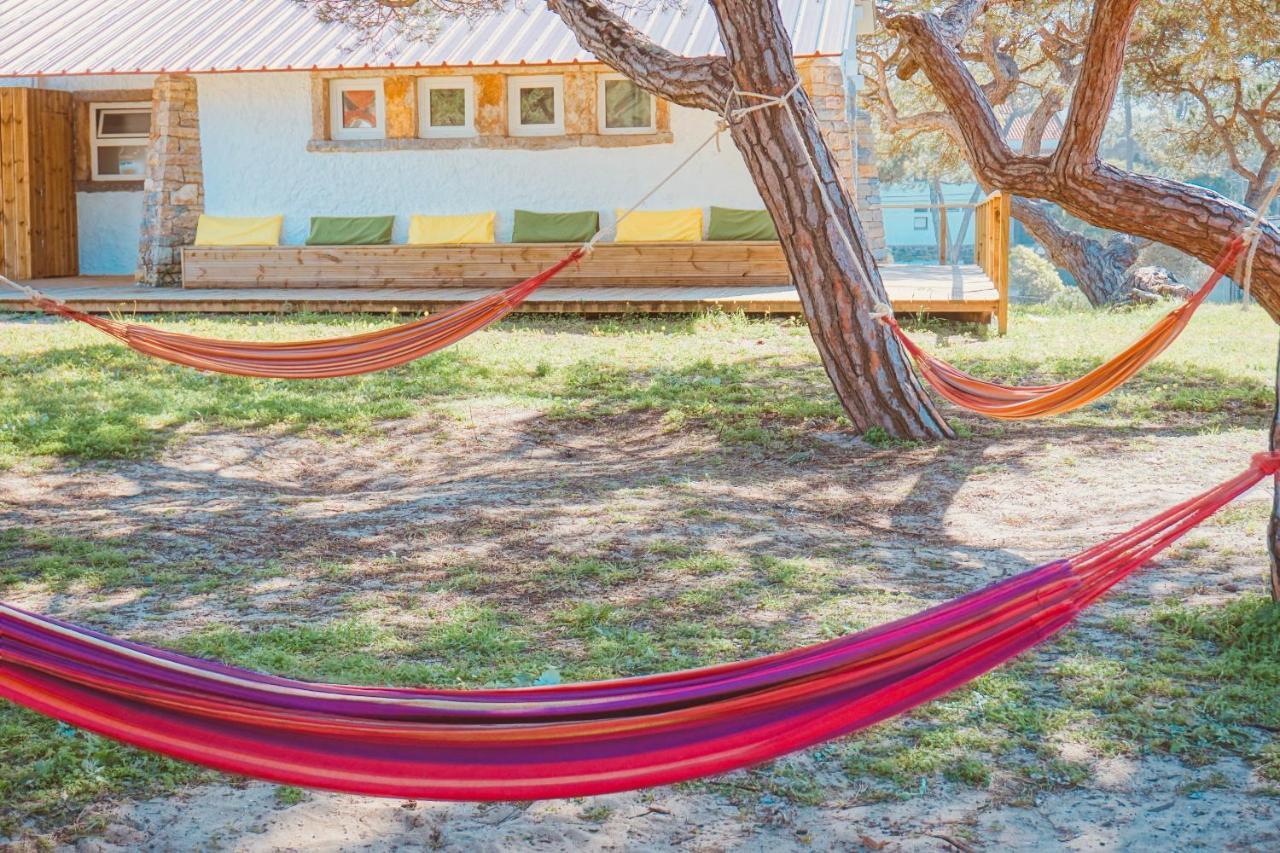 Oasis Backpackers Hostel Sintra Surf 콜라레스 외부 사진